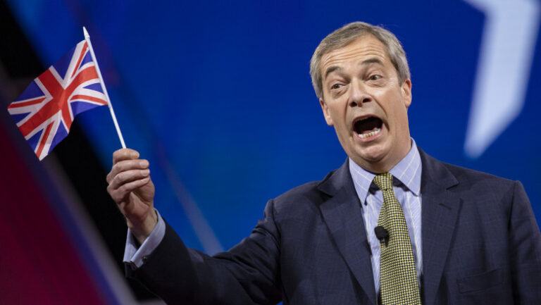 politia-britanica-a-arestat-un-barbat-care-a-amenintat-ca-il-va-impusca-pe-nigel-farage,-potrivit-ziarului-the-telegraph