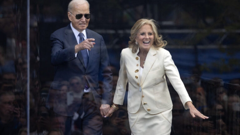 cei-patru-ani-la-casa-alba,-retragerea-in-favoarea-kamalei-harris.-joe-biden-anunta-lansarea-unei-carti-de-memorii