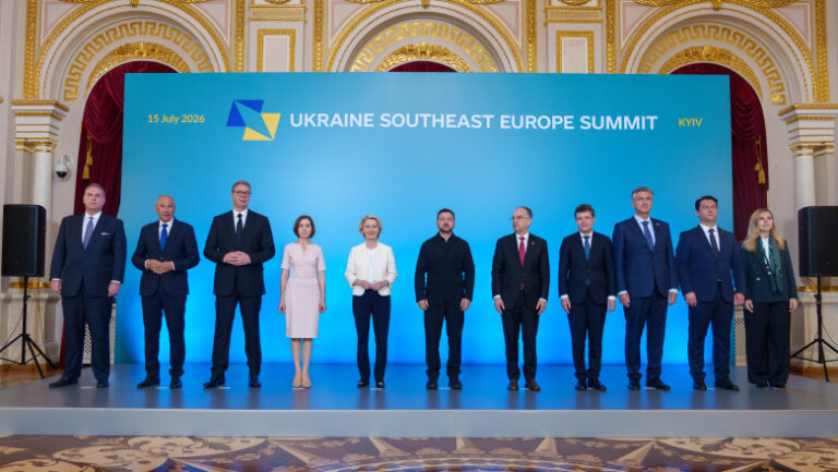 declaratia-summitului-de-la-kiev:-liderii-europeni-sustin-aderarea-ucrainei-la-ue-si-nato-si-cer-retragerea-trupelor-ruse
