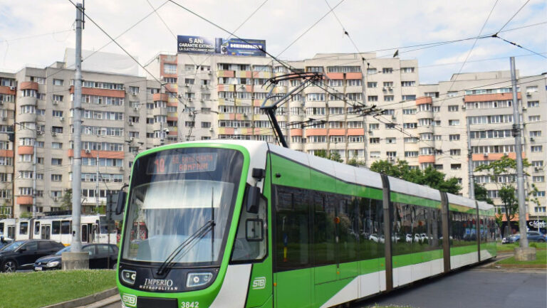 circulatia-tramvaielor-pe-linia-10,-blocata-din-cauza-unui-vagon-care-a-deraiat-pe-soseaua-oltenitei-din-bucuresti
