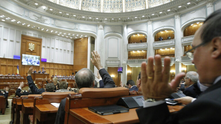 tudorel-toader:-nimic-nu-impiedica-guvernul-sa-adopte-hotararile-pentru-alegeri-anticipate