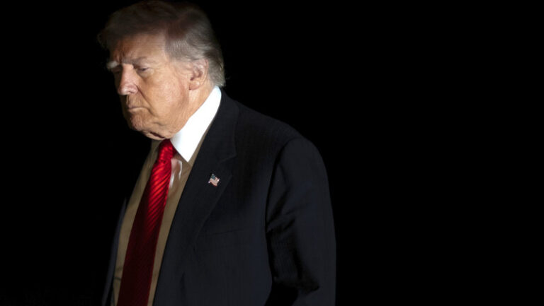 trump-urmeaza-sa-se-adreseze-natiunii.-surse-reuters:-dezvaluiri-despre-o-presupusa-interferenta-chineza-in-alegerile-americane