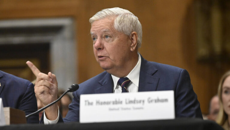 proiectul-de-lege-al-lui-lindsey-graham-privind-sanctiunile-impotriva-rusiei-are-suficiente-voturi-pentru-a-fi-adoptat-de-senat