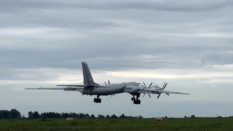 ucraina-a-distrus-un-bombardier-strategic-rusesc-tu-95.-sbu:-„inseamna-zeci-de-rachete-care-nu-vor-fi-lansate-asupra-oraselor” ucraina-a-distrus-un-bombardier-strategic-rusesc-tu-95.-sbu:-„inseamna-zeci-de-rachete-care-nu-vor-fi-lansate-asupra-oraselor”
