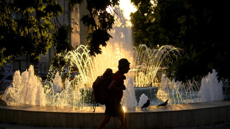 37°c-in-timpul-zilei,-vijelii-si-grindina-cateva-ore-mai-tarziu.-anm-a-emis-sase-avertizari-meteo
