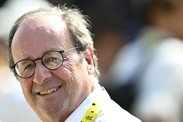 telenovela-din-politica-franceza:-reintoarcerea-lui-francois-hollande-–-sex,-socialism-si-segolene-royal