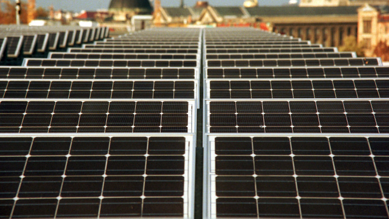 energia-regenerabila,-mai-ales-fotovoltaica,-pune-presiune-pe-reteaua-electrica-a-germaniei.-berlinul-vrea-sa-reduca-subventiile energia-regenerabila,-mai-ales-fotovoltaica,-pune-presiune-pe-reteaua-electrica-a-germaniei.-berlinul-vrea-sa-reduca-subventiile