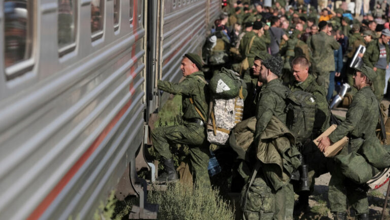 rusia-neaga-ca-ar-pune-la-cale-o-noua-mobilizare-medvedev:-„este-o-minciuna-raspandita-de-inamic,-avem-200.000-de-voluntari”