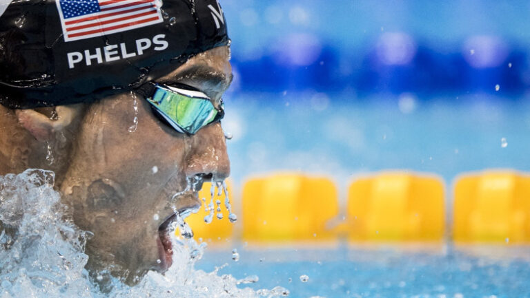 michael-phelps-dezvaluie-ca-a-incercat-sa-se-sinucida-dupa-prima-sa-retragere-din-sport:-medaliile-nu-garanteaza-intotdeauna-fericirea