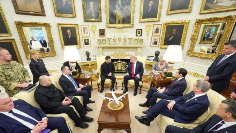 donald-trump-a-acceptat-sa-acorde-ucrainei-licenta-pentru-rachetele-interceptoare-patriot,-anunta-volodimir-zelenski