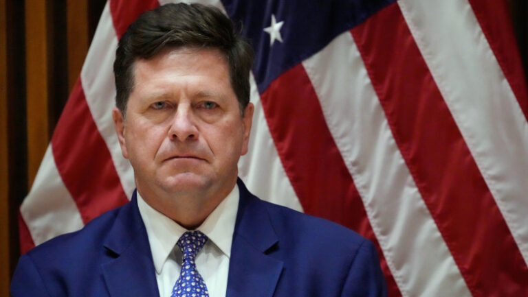 jay-clayton,-candidatul-sustinut-de-donald-trump,-a-fost-confirmat-la-sefia-serviciilor-secrete-ale-sua