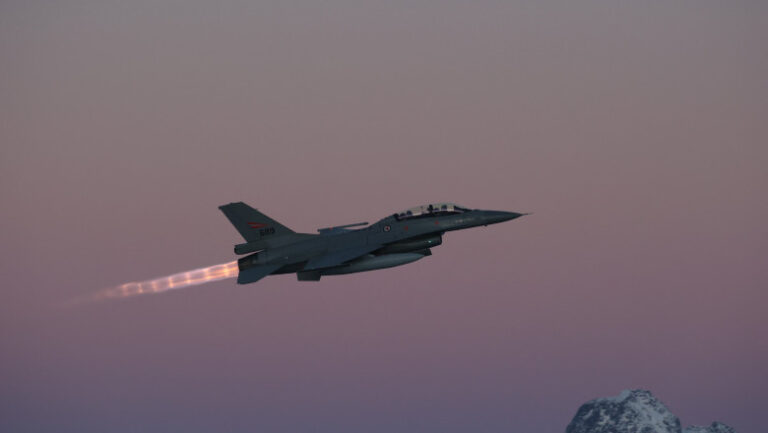 ucrainenii-au-pierdut-un-avion-de-vanatoare-f-16-in-timpul-unei-misiuni-de-lupta.-„pilotul-a-fost-nevoit-sa-se-catapulteze”