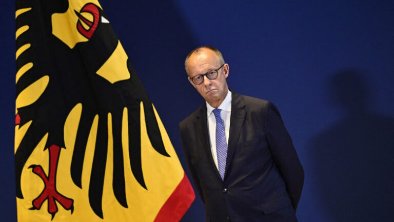o-remaniere-guvernamentala-haotica:-„un-moment-care-s-a-dorit-un-restart-s-a-transformat-in-bumerang-pentru-cancelarul-merz”