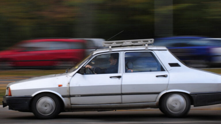 povestea-romanului-care-si-a-pus-dacia-pe-sine-si-a-reusit-sa-fuga-din-tara,-cu-un-an-inainte-de-caderea-comunismului