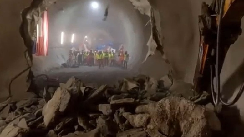 moment-istoric-pentru-cel-mai-lung-tunel-feroviar-din-lume:-muncitorii-din-italia-si-austria-si-au-dat-mana-la-1.500-m-sub-pamant