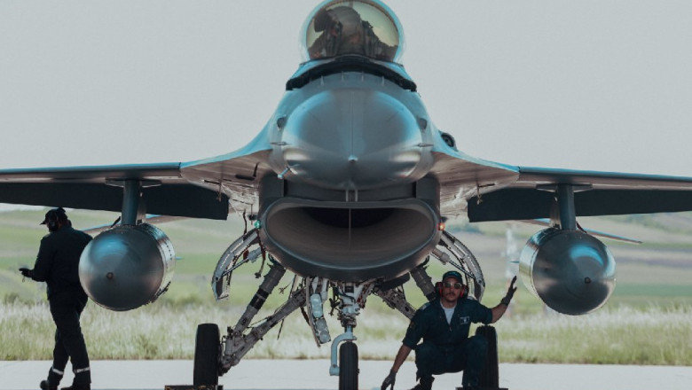 nato-isi-intareste-flancul-estic:-spania-trimite-avioane-f-18-si-elicoptere-in-romania,-iar-italia-preia-misiunea-din-lituania nato-isi-intareste-flancul-estic:-spania-trimite-avioane-f-18-si-elicoptere-in-romania,-iar-italia-preia-misiunea-din-lituania