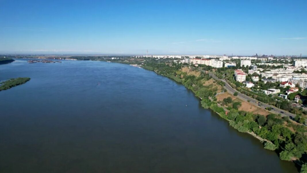 modernizarea-falezei-din-galati-provoaca-controverse.-declic-cere-revizuirea-proiectului-si-salvarea-arborilor modernizarea-falezei-din-galati-provoaca-controverse.-declic-cere-revizuirea-proiectului-si-salvarea-arborilor
