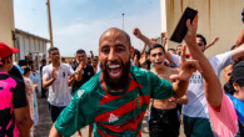 Scene de haos la frontiera din Ceuta: mii de persoane încearcă să pătrundă pe teritoriul spaniol, în timp ce controalele cedează. Foto: Profimedia | Poza 7 din 12