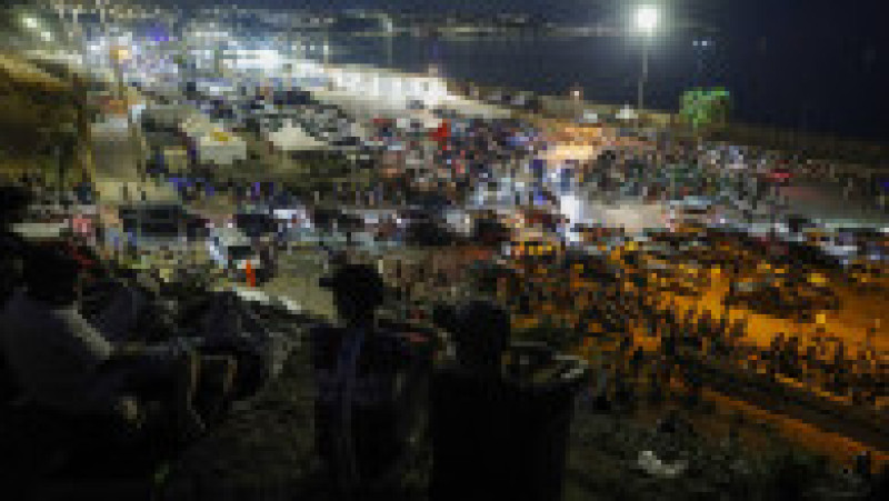Scene de haos la frontiera din Ceuta: mii de persoane încearcă să pătrundă pe teritoriul spaniol, în timp ce controalele cedează. Foto: Profimedia | Poza 2 din 12