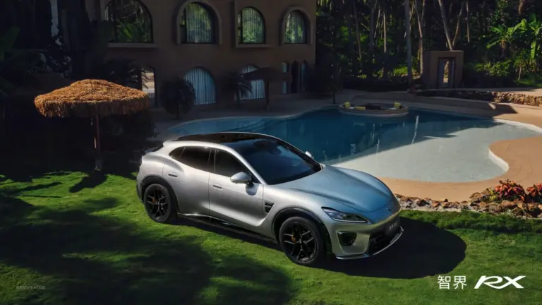 luxeed-rx:-chinezii-au-creat-un-suv-electric-de-585-cp-care-arata-ca-un-ferrari-si-poarta-un-nume-de-lexus