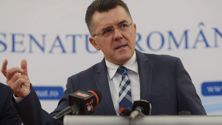 romania-nu-isi-mai-permite-sa-sprijine-financiar-ucraina,-spune-dungaciu.-liderul-aur-se-distanteaza-de-discursul-lui-simion