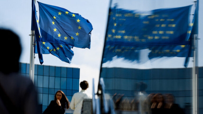 sute-de-candidati-pentru-un-job-„de-vis”-la-ce-pe-mii-de-euro-lunar.-cei-care-lucreaza-la-bruxelles-descopera-insa-alta-realitate