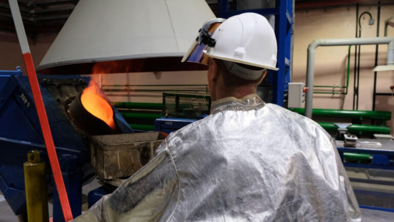 bloomberg:-economia-de-razboi-a-rusiei-alimenteaza-cresteri-salariale-pe-care-companiile-nu-si-le-permit