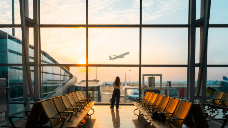 aeroportul-din-romania-care-are-o-singura-cursa-pe-saptamana,-dar-a-ramas-fara-kerosen.-„cisterna-e-in-coada-la-navodari”