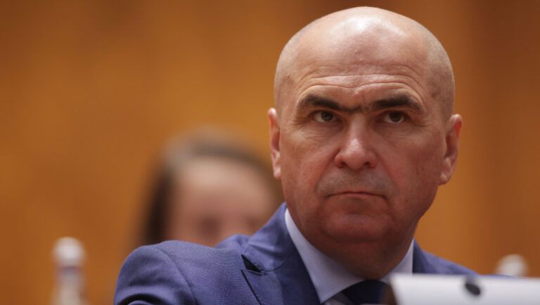 bolojan,-mesaj-inainte-de-evaluarea-moody’s:-„alegerile-din-2028-se-apropie.-creste-riscul-recaderii-in-populism-si-risipa”