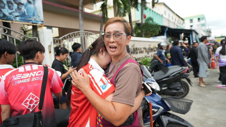 atac-armat-la-o-scoala-din-thailanda,-soldat-cu-morti-si-raniti.-autorul-atacului,-un-elev,-si-a-impuscat-si-bunicii atac-armat-la-o-scoala-din-thailanda,-soldat-cu-morti-si-raniti.-autorul-atacului,-un-elev,-si-a-impuscat-si-bunicii