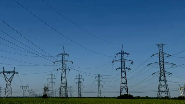 deconectarea-manuala-de-la-sistemul-energetic-in-caz-de-criza,-o-masura-fara-precedent-in-romania.-dumitru-chisalita-(aei):-nu-s-a-aplicat-nici-la-blackout-/-in-comunism-era-invers