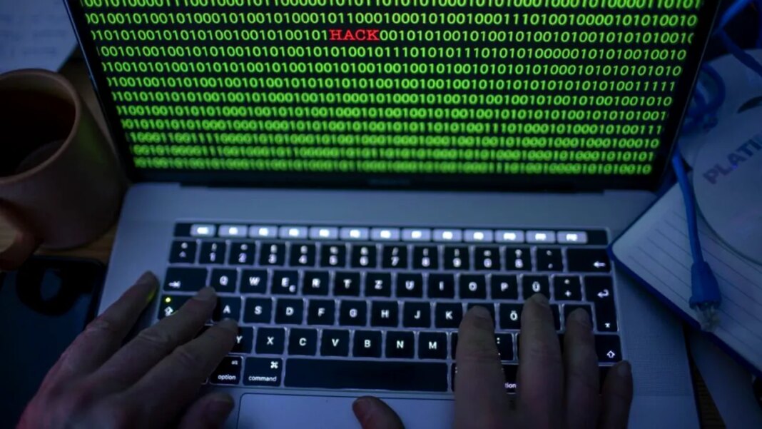 hackerii-ataca-tot-mai-tintit-in-romania.-bancile,-curierii-si-infrastructura-financiara,-printre-principalele-tinte