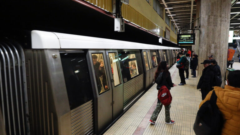 metrorex,-datoare-catre-hidroelectrica:-n-a-platit-facturile-de-trei-luni.-ce-spune-miruta-despre-deconectarea-metroului-de-la-curent