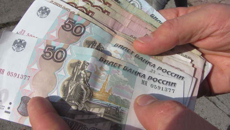 politia-rusa-a-retinut-un-cetatean-german-pentru-ca-a-donat-10-dolari-fondului-lui-navalnii politia-rusa-a-retinut-un-cetatean-german-pentru-ca-a-donat-10-dolari-fondului-lui-navalnii