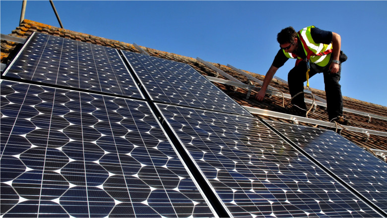 ministerul-mediului-lanseaza-in-consultare-publica-programul-pentru-baterii-la-fotovoltaice:-ce-reguli-sunt,-cine-primeste-finantare ministerul-mediului-lanseaza-in-consultare-publica-programul-pentru-baterii-la-fotovoltaice:-ce-reguli-sunt,-cine-primeste-finantare