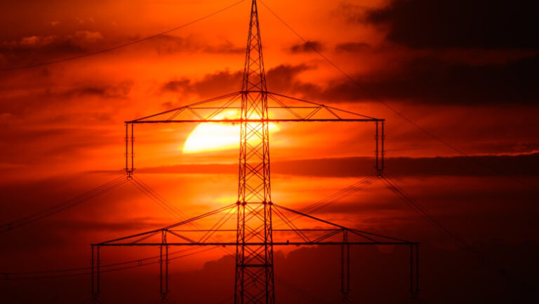 anuntul-transelectrica-despre-starea-sistemului-energetic-national:-care-este-estimarea-de-consum-maxim-si-ce-se-intampla-la-cernavoda