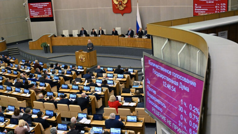 „cel-care-a-parasit-tara-a-tradat”.-moscova-vrea-sa-le-intrezica-dreptul-de-vot-rusilor-emigranti
