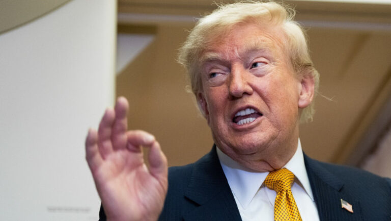 trump-suspenda-constructia-unui-zid-de-frontiera-controversat-intr-un-parc-national-din-texas