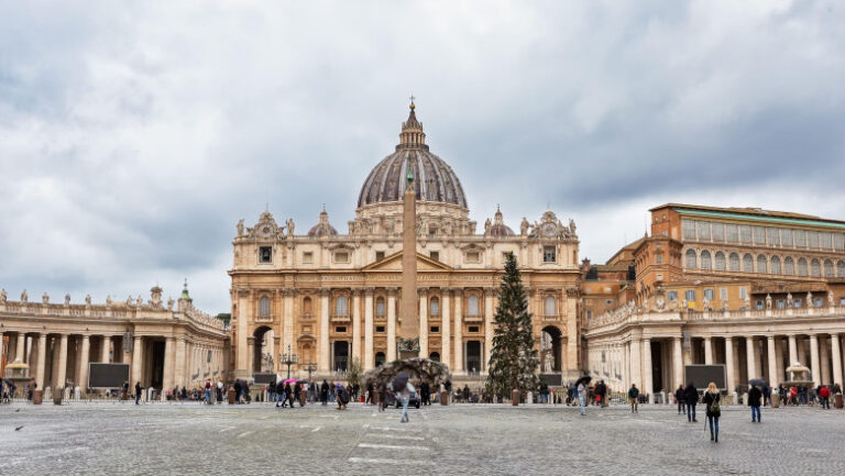 vaticanul-trece-la-„energie-verde”-planuri-pentru-una-dintre-cele-mai-mari-centrale-regenerabile-din-italia.-cat-va-costa-proiectul