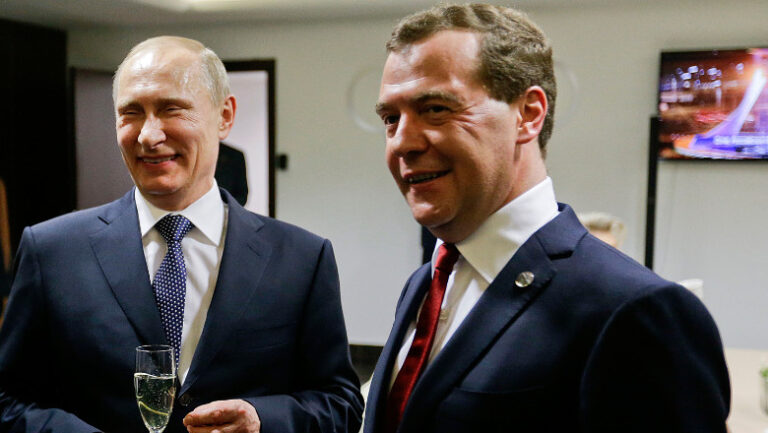 putin-si-medvedev-promit-victoria-rusiei-in-ucraina:-„armata-noastra-dovedeste-acest-lucru”.-mesajul-catre-occident