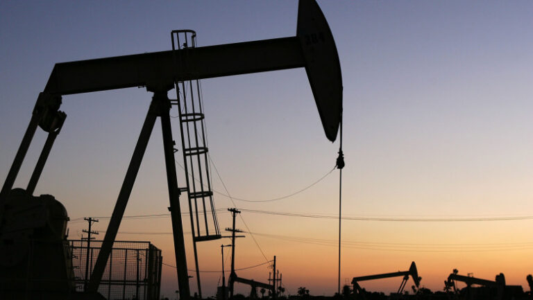 sase-tari-ue-cer-taxarea-profiturilor-exceptionale-facute-de-companiile-petroliere-ca-urmare-a-razboiului-din-orientul-mijlociu