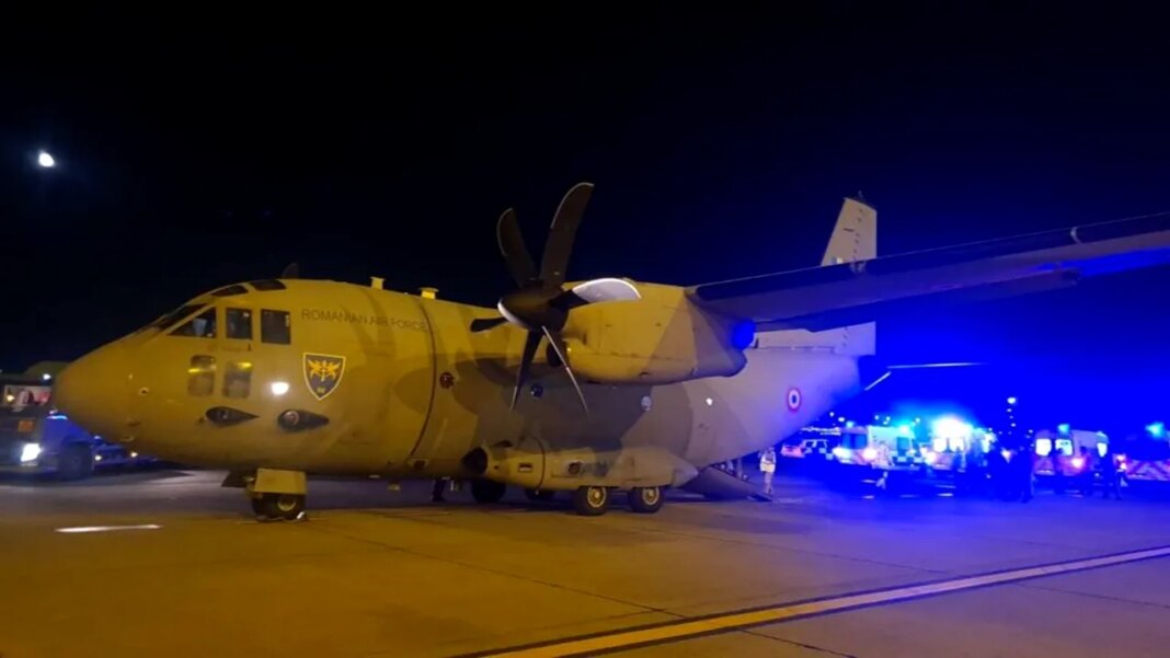 pacient-cu-arsuri,-transportat-de-urgenta-in-belgia-cu-un-avion-militar-c-27j-spartan pacient-cu-arsuri,-transportat-de-urgenta-in-belgia-cu-un-avion-militar-c-27j-spartan