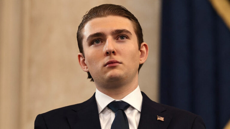 fiul-lui-trump,-amenintat-de-iranieni-teheranul-ofera-10-milioane-de-dolari-pentru-informatii-despre-barron.-„este-extrem-de-izolat”