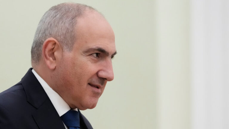 nikol-pasinian-sustine-ca-ar-fi-„foarte-bucuros”-daca-armenia-ar-fi-exclusa-din-csto:-„ne-ar-scuti-de-dilema-«sa-iesim-sau-sa-nu»”