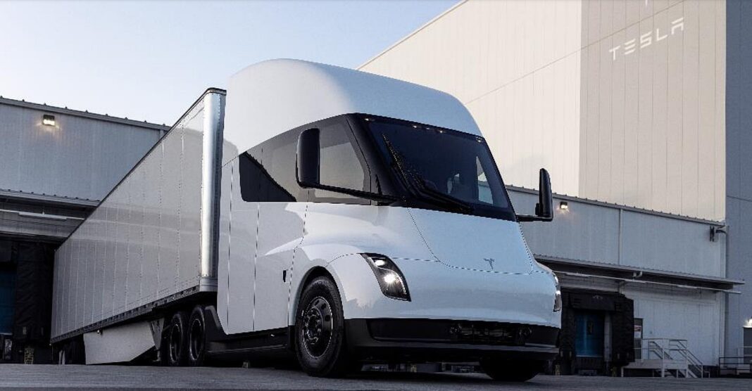 camionul-electric-tesla-semi-ajunge-in-europa:-debut-oficial-in-septembrie-la-iaa-transportation-hanovra camionul-electric-tesla-semi-ajunge-in-europa:-debut-oficial-in-septembrie-la-iaa-transportation-hanovra