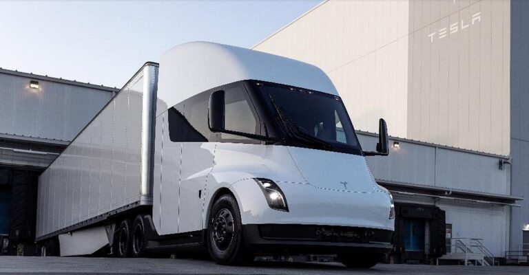 camionul-electric-tesla-semi-ajunge-in-europa:-debut-oficial-in-septembrie-la-iaa-transportation-hanovra