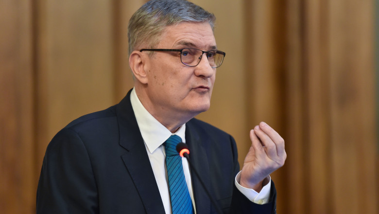 daniel-daianu:-legea-salarizarii-nu-trebuie-„inmormantata”.-poate-fi-inclusa-in-bugetul-pe-2027 daniel-daianu:-legea-salarizarii-nu-trebuie-„inmormantata”.-poate-fi-inclusa-in-bugetul-pe-2027