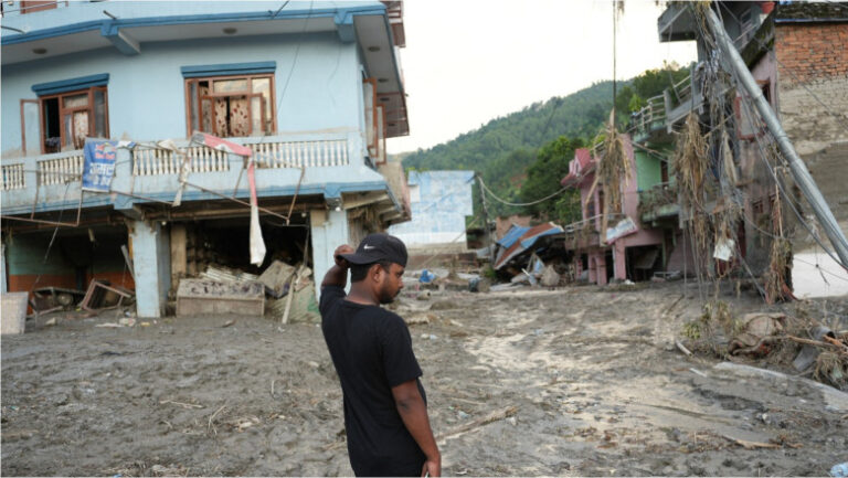 bilantul-dezastrului-din-nepal-continua-sa-creasca:-peste-460-de-morti-„nu-mai-am-pe-nimeni-care-sa-ma-astepte.-toti-s-au-dus”