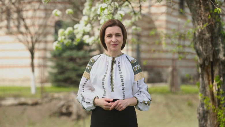 „aveti-coroana”-deputatii-din-primul-parlament-de-peste-prut-i-au-cerut-maiei-sandu-sa-faca-unirea.-comparatia-cu-napoleon „aveti-coroana”-deputatii-din-primul-parlament-de-peste-prut-i-au-cerut-maiei-sandu-sa-faca-unirea.-comparatia-cu-napoleon