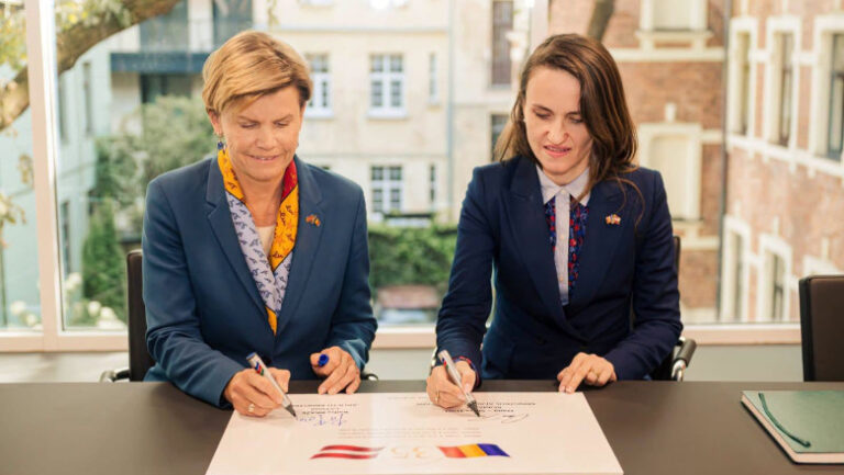 ministra-oana-toiu-a-inaugurat-sediul-ambasadei-romaniei-la-riga,-intr-un-an-aniversar-pentru-relatiile-bilaterale